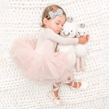 Harlow the swan